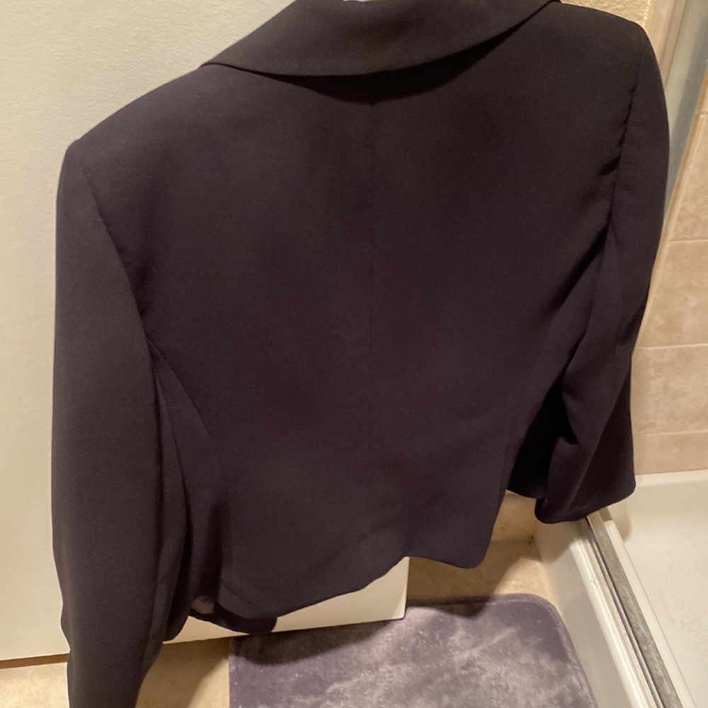Black blazer - Picture 3 of 3